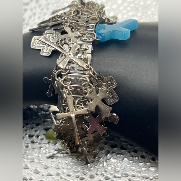 Bracelet - silver tone - so many crosses! - Picture 2 of 6